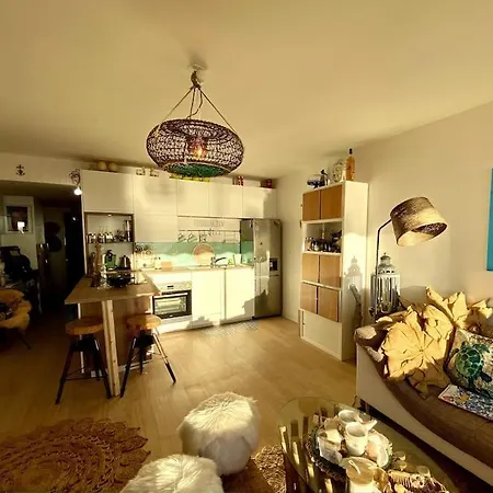 Vu Et Etang Traversant Apartment *